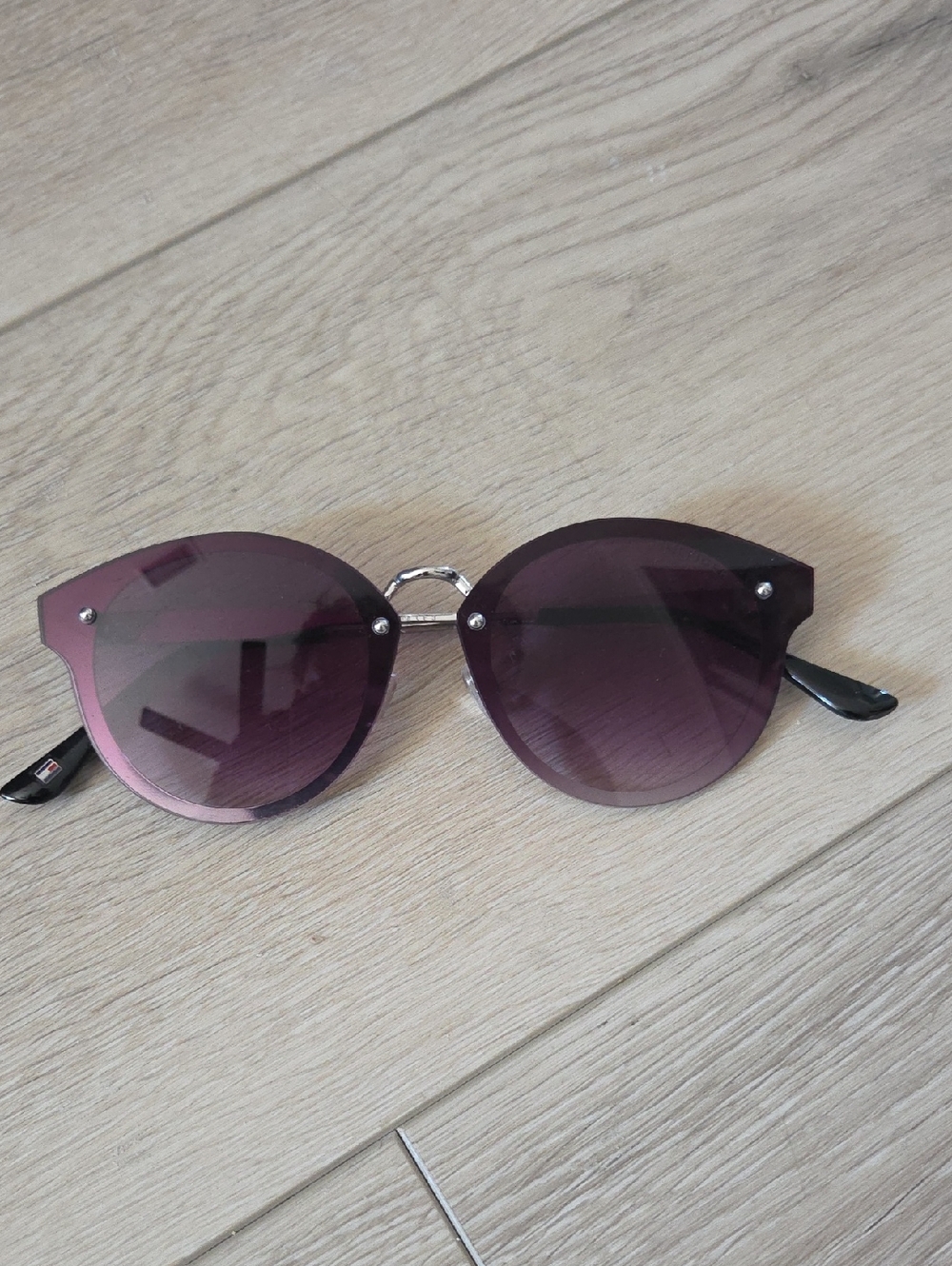 Tommy Hilfiger Women’s Sunglasses with Purple Gradient Lenses